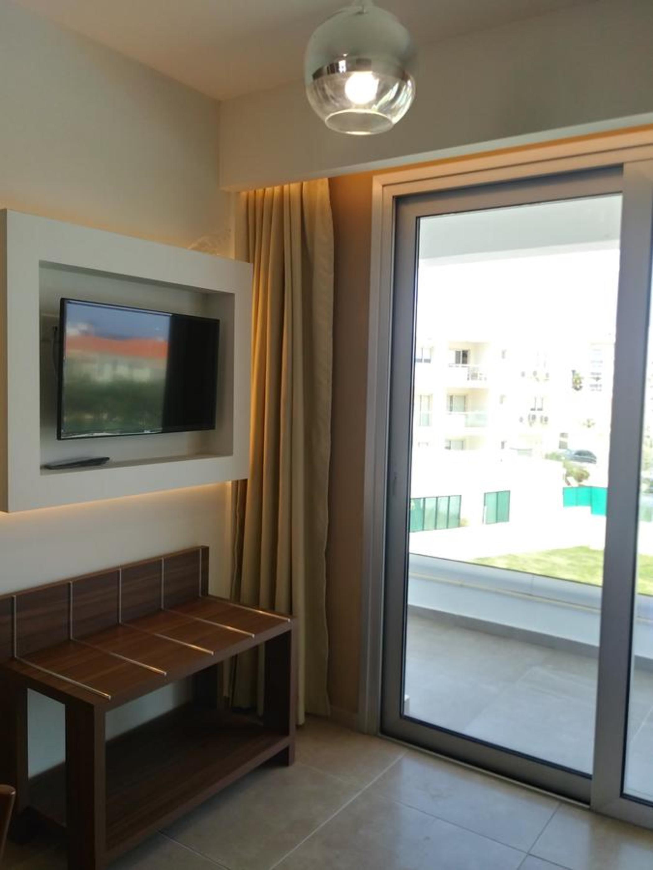 Livas Hotel Apartments Pernera Екстериор снимка