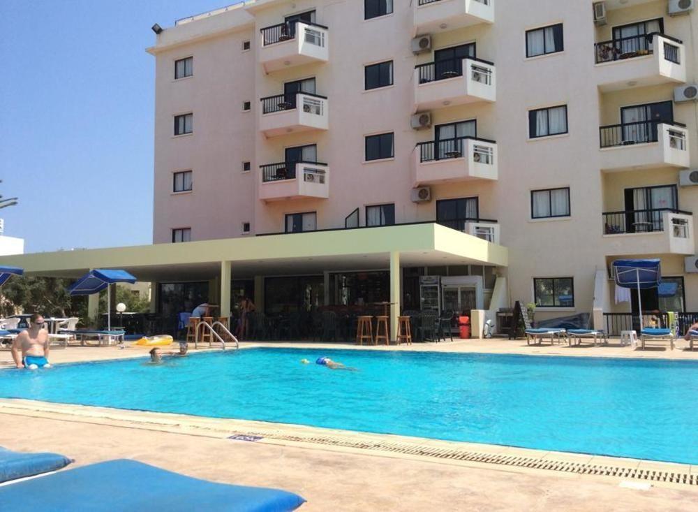 Livas Hotel Apartments Pernera Екстериор снимка